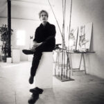 Jan in een nog leeg atelier (1992) - foto Harry Tielman, Groninger Archieven