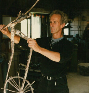 Werkend in bronsgieterij (1979) - foto Henk Reitsema
